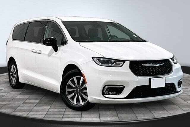 2024 CHRYSLER Pacifica