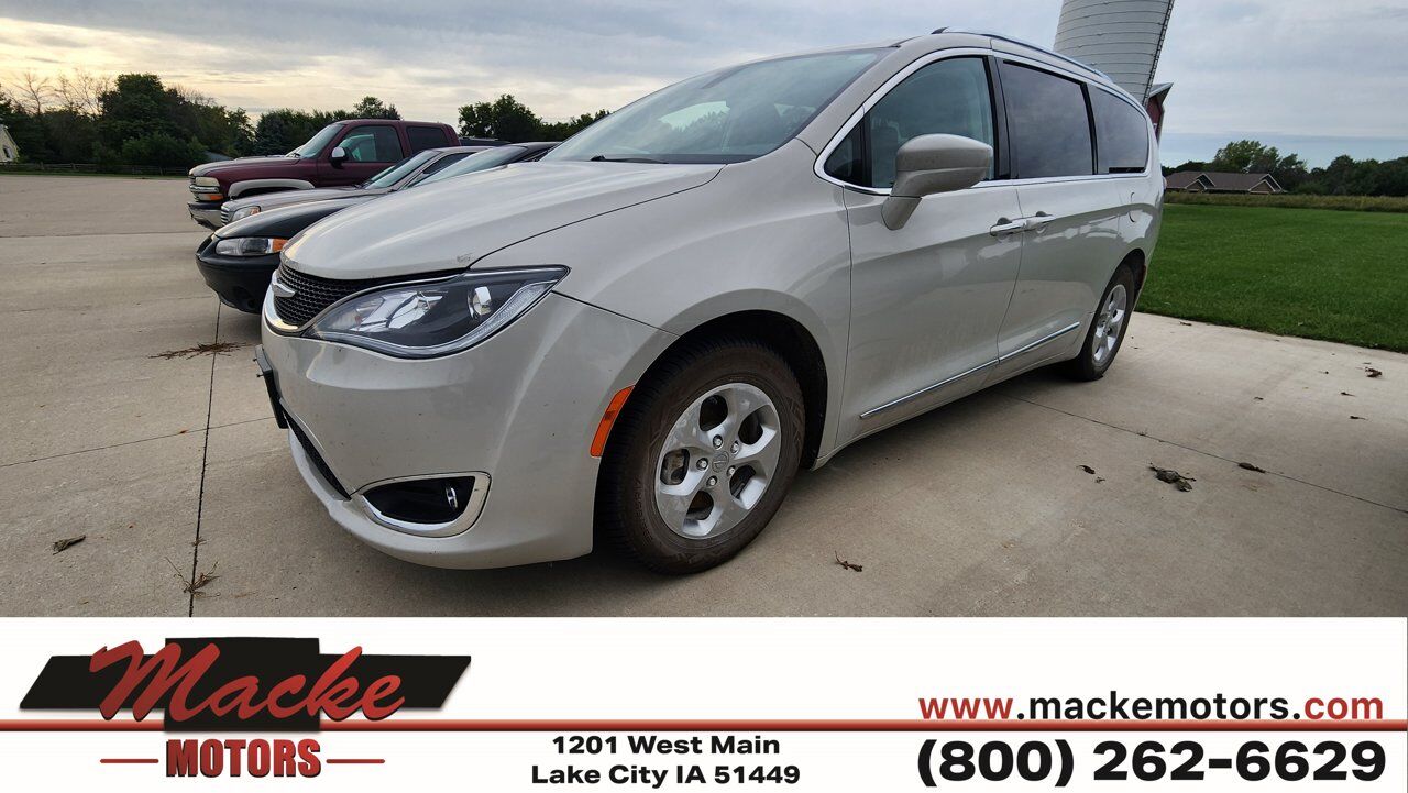 2017 CHRYSLER Pacifica