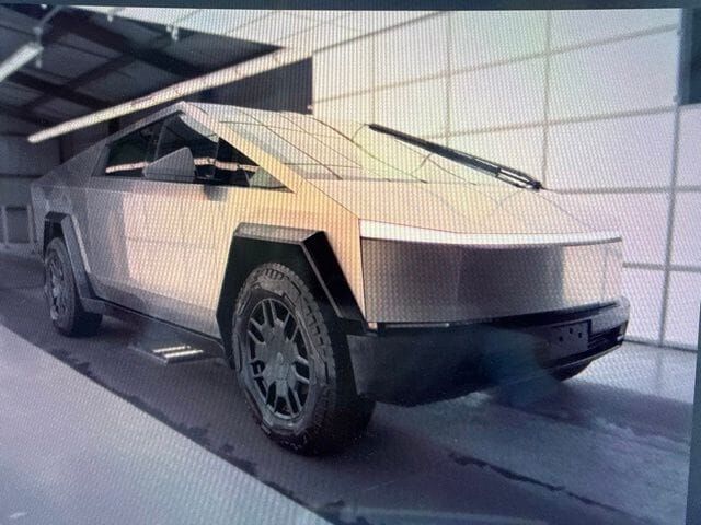 2024 TESLA Cybertruck