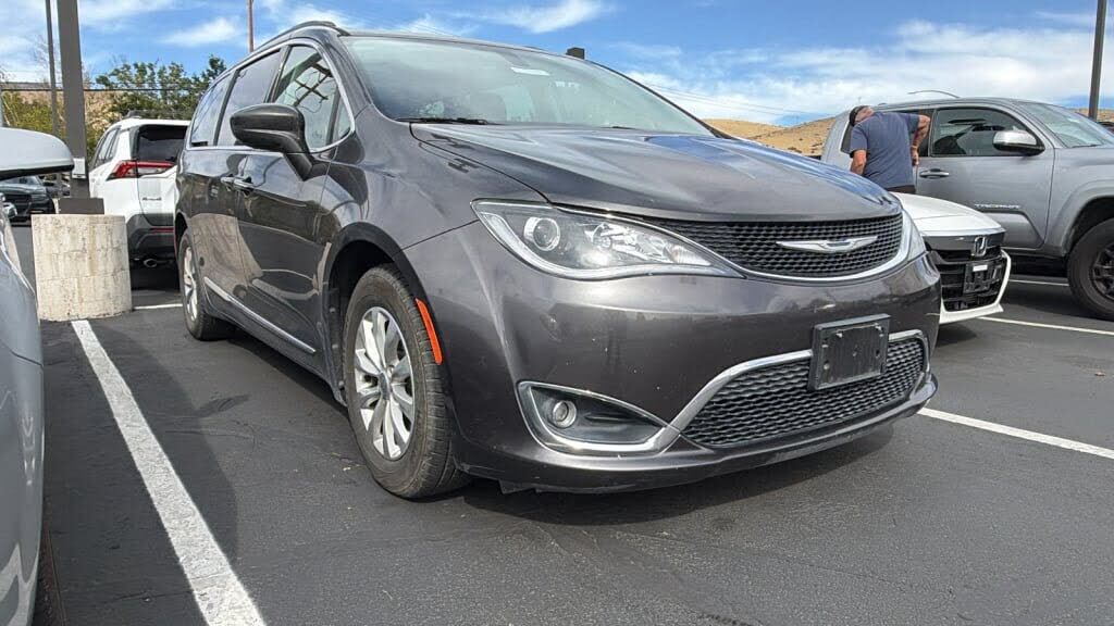 2017 CHRYSLER Pacifica