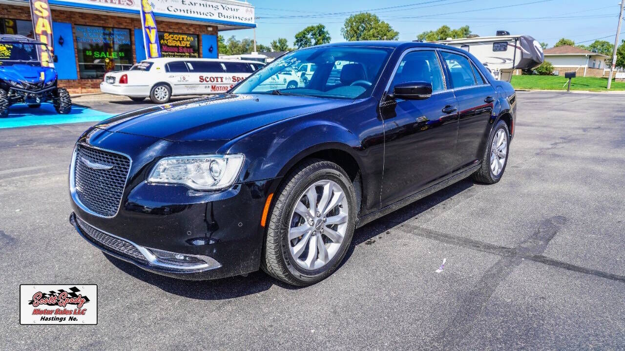 2017 CHRYSLER 300