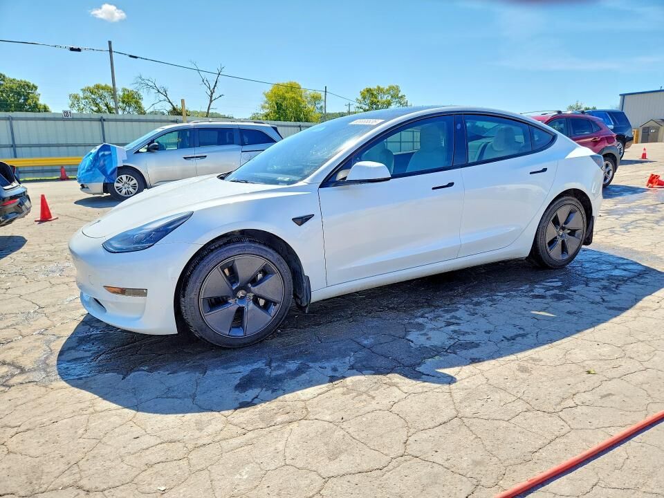 2022 TESLA Model 3