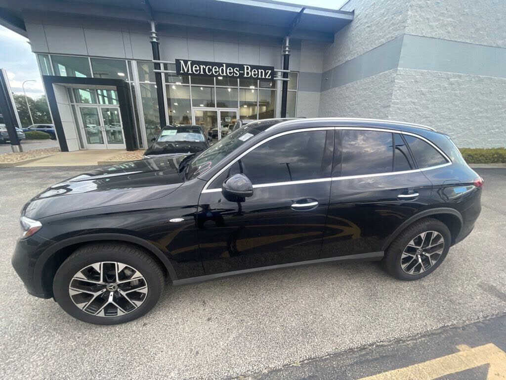 2025 Mercedes-Benz GLC-Class