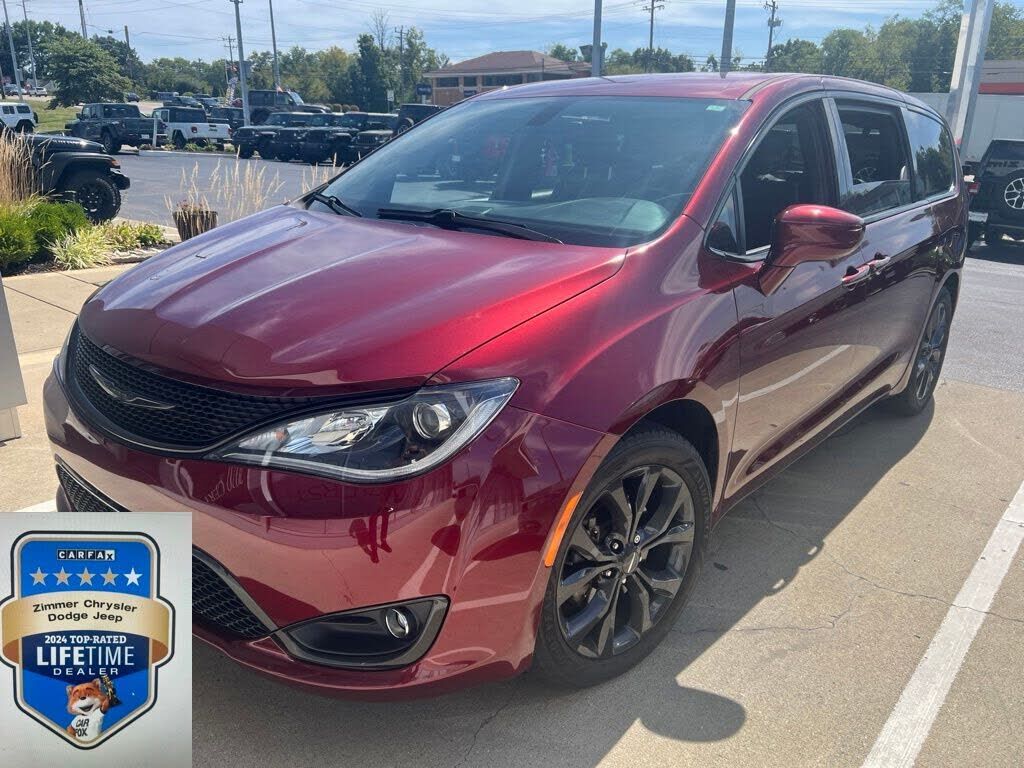 2020 CHRYSLER Pacifica
