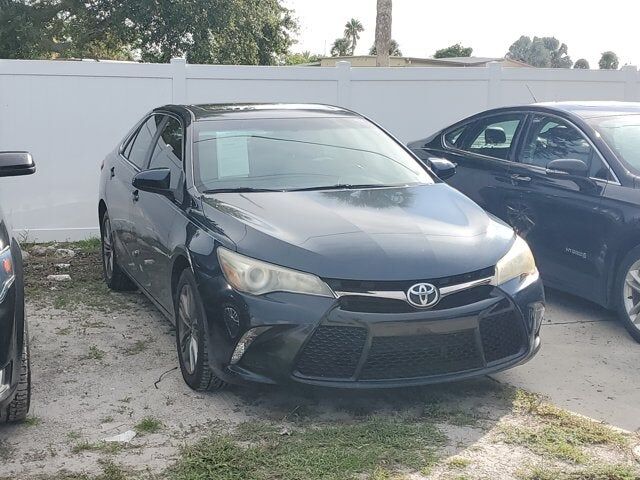 2017 TOYOTA Camry