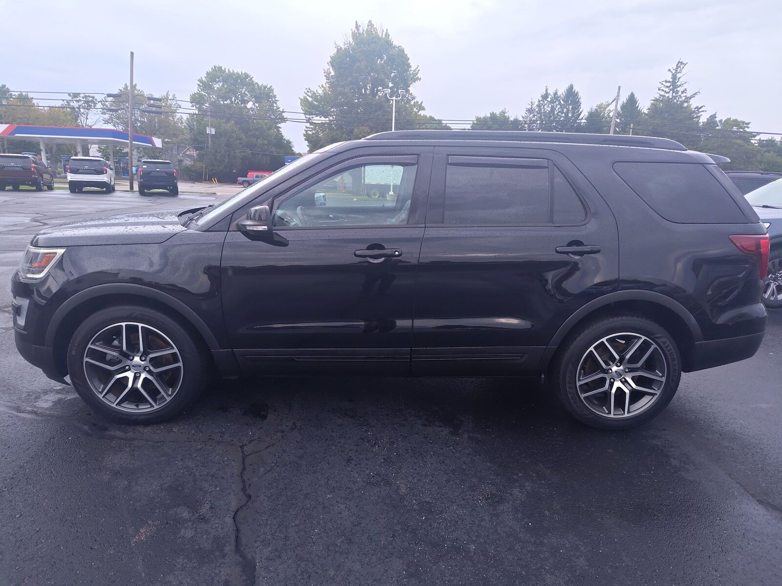 2017 FORD Explorer