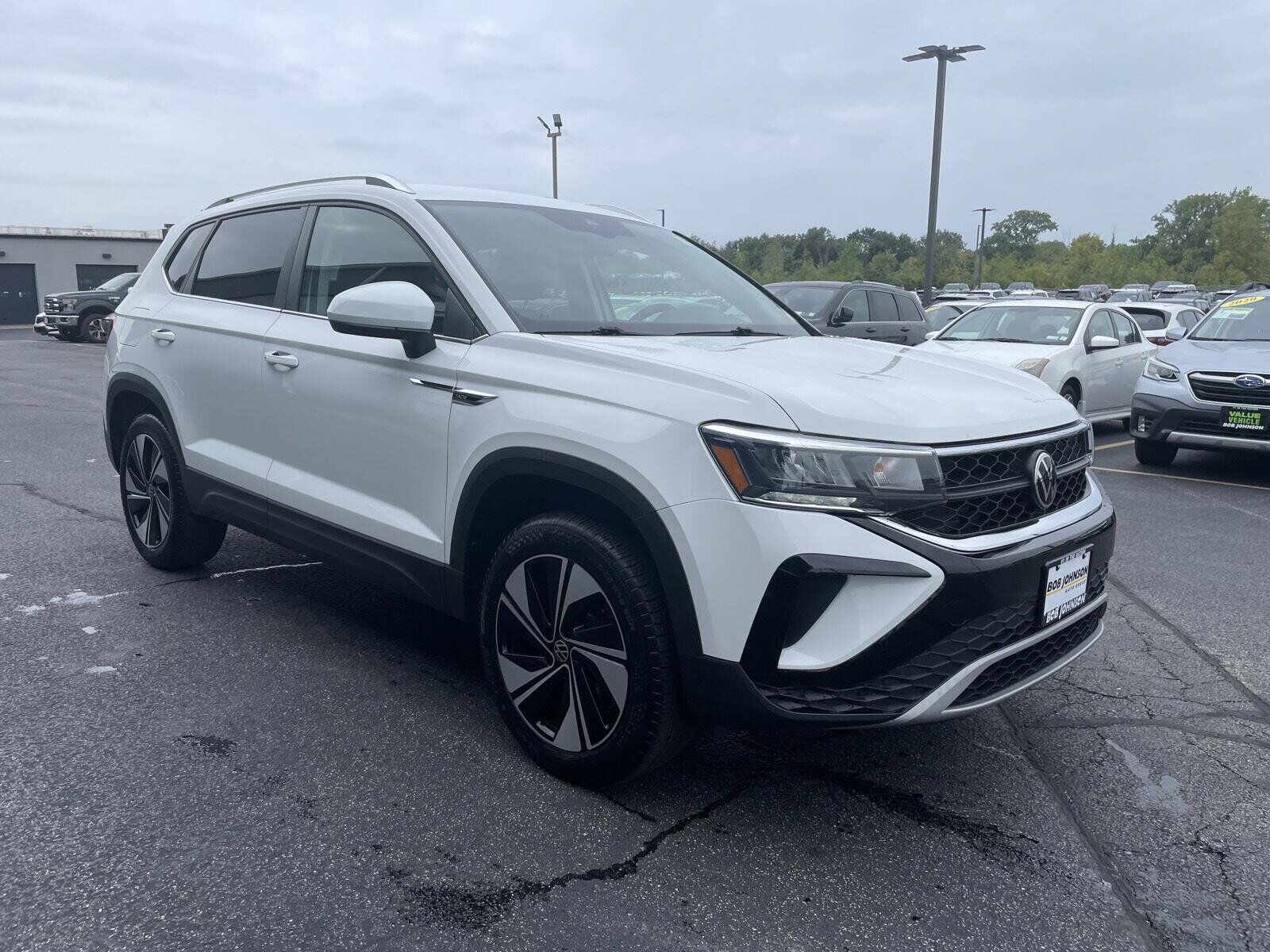 2024 VOLKSWAGEN Taos 4Motion