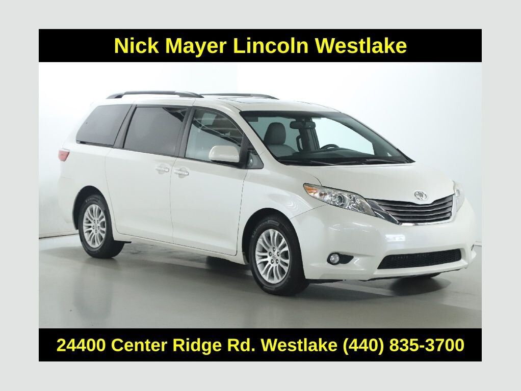 2016 TOYOTA Sienna