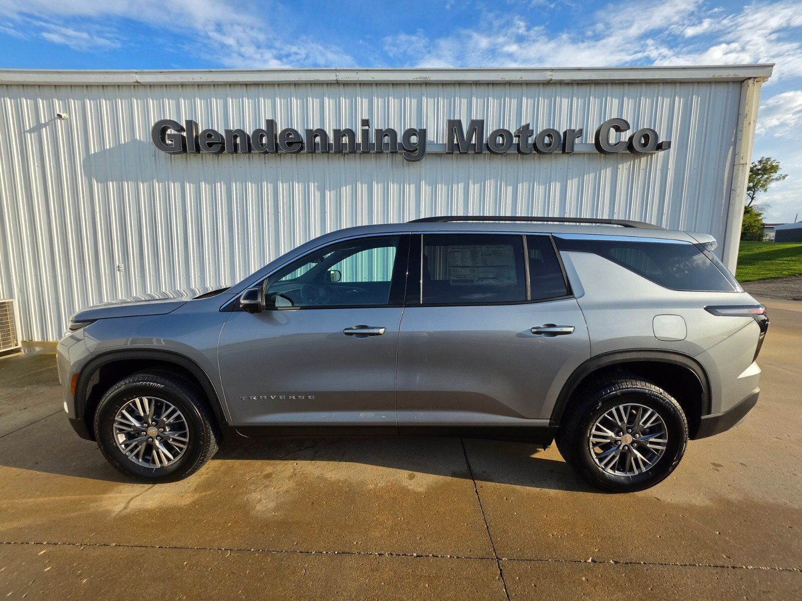 2027 CHEVROLET Traverse