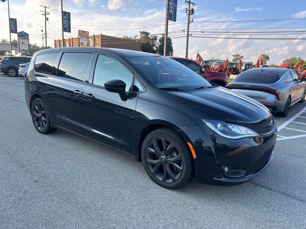 2019 CHRYSLER Pacifica
