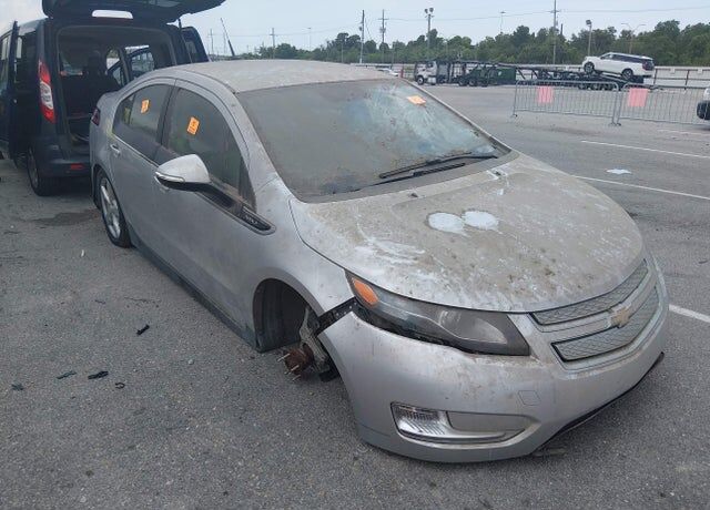 2013 CHEVROLET Volt