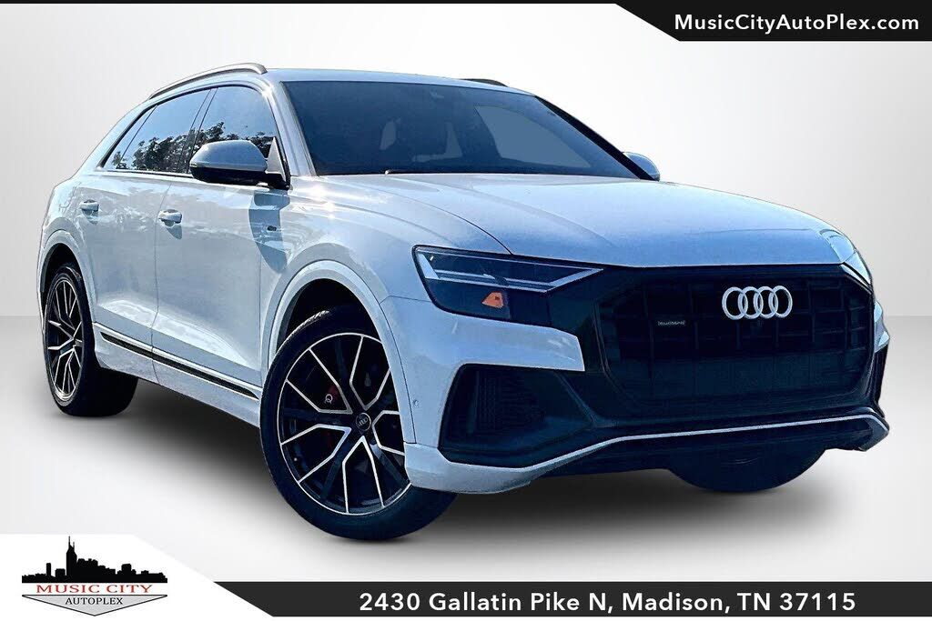 2020 AUDI Q8