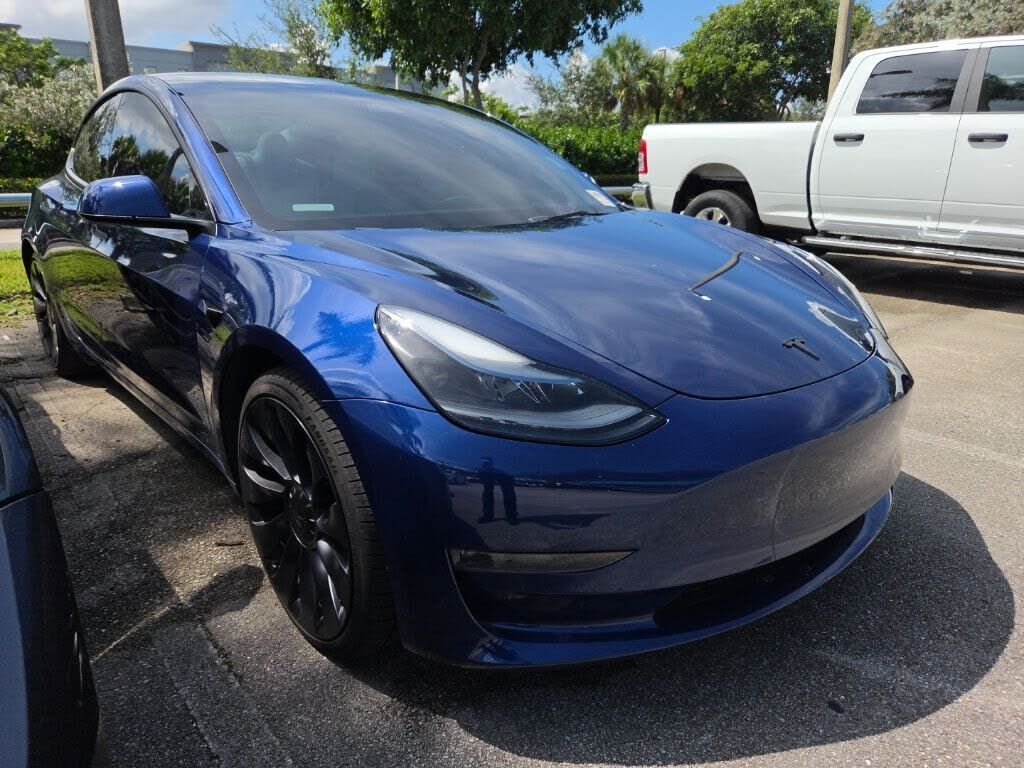 2023 TESLA Model 3