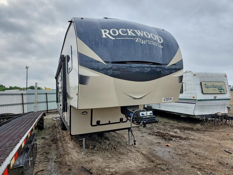 2021 FOREST RIVER Real-lite / Rockwood Lite Weight Trailers