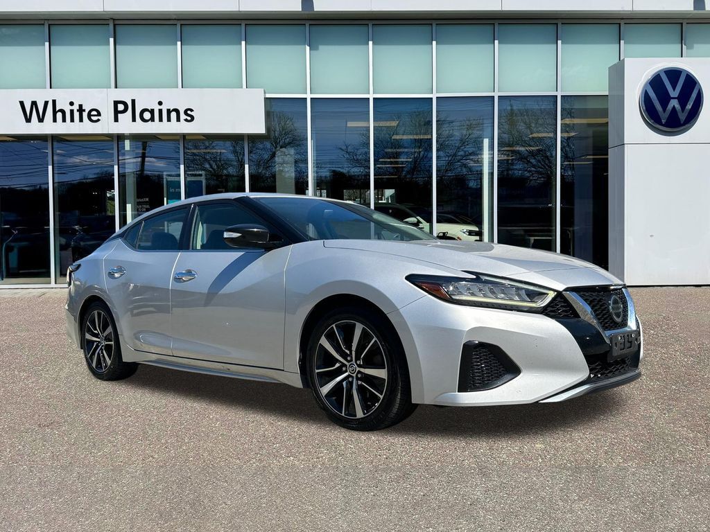 2022 NISSAN Maxima