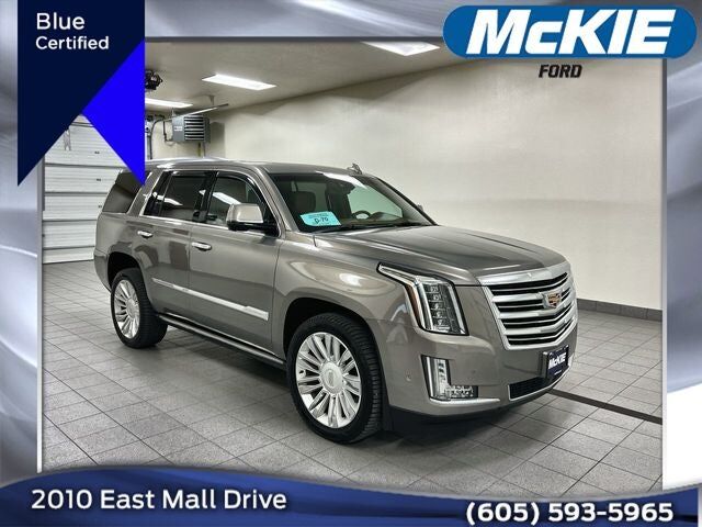 2017 CADILLAC Escalade