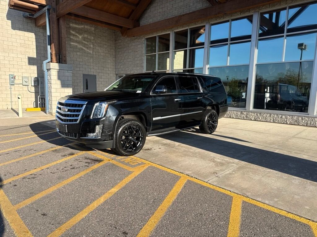 2019 CADILLAC Escalade ESV