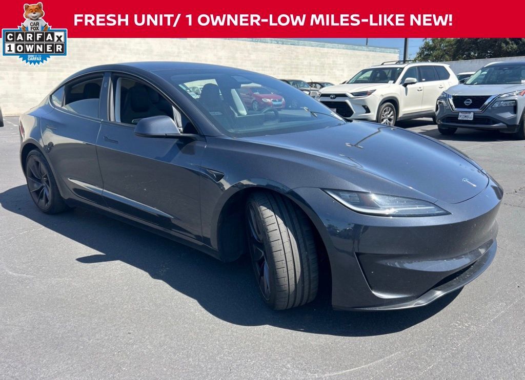 2024 TESLA Model 3