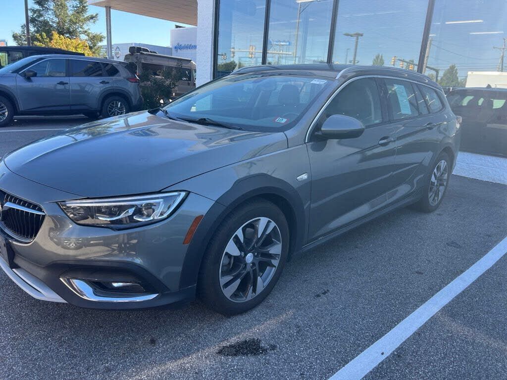 2018 BUICK Regal TourX