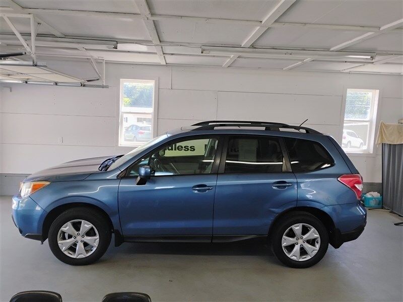 2015 SUBARU Forester