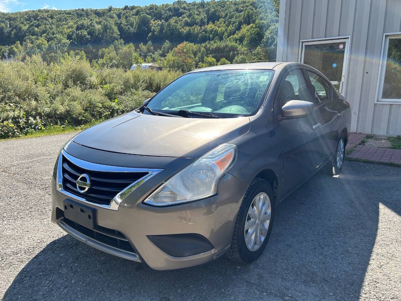 2017 NISSAN Versa