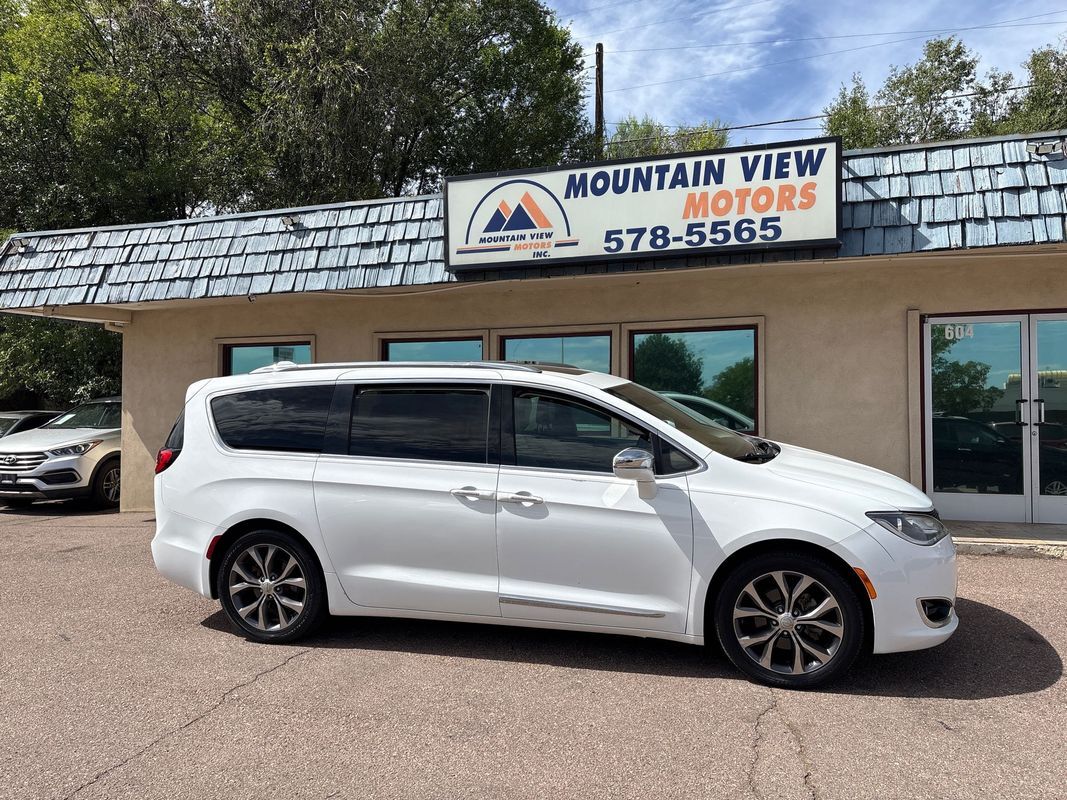 2017 CHRYSLER Pacifica