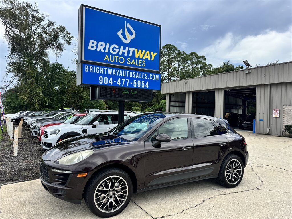 2017 PORSCHE Macan