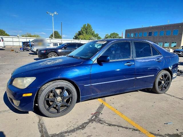 2004 LEXUS IS