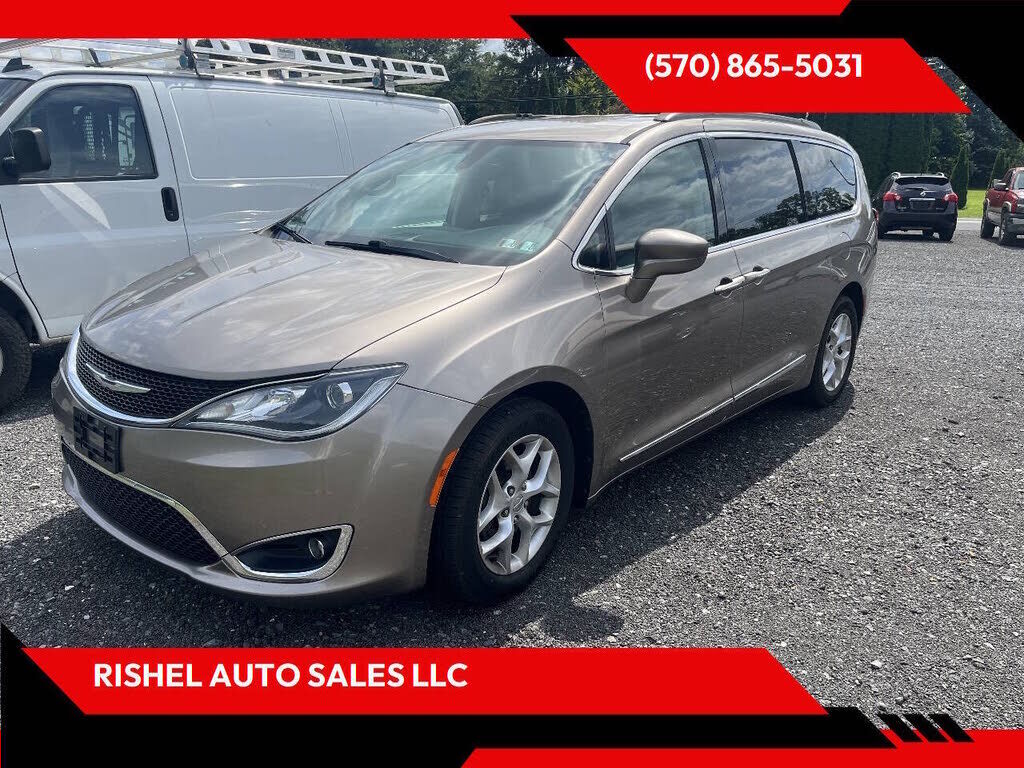 2017 CHRYSLER Pacifica