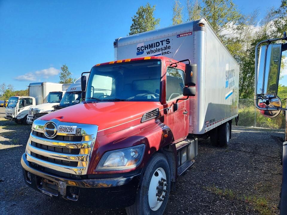 2017 HINO Conventional Type Truck