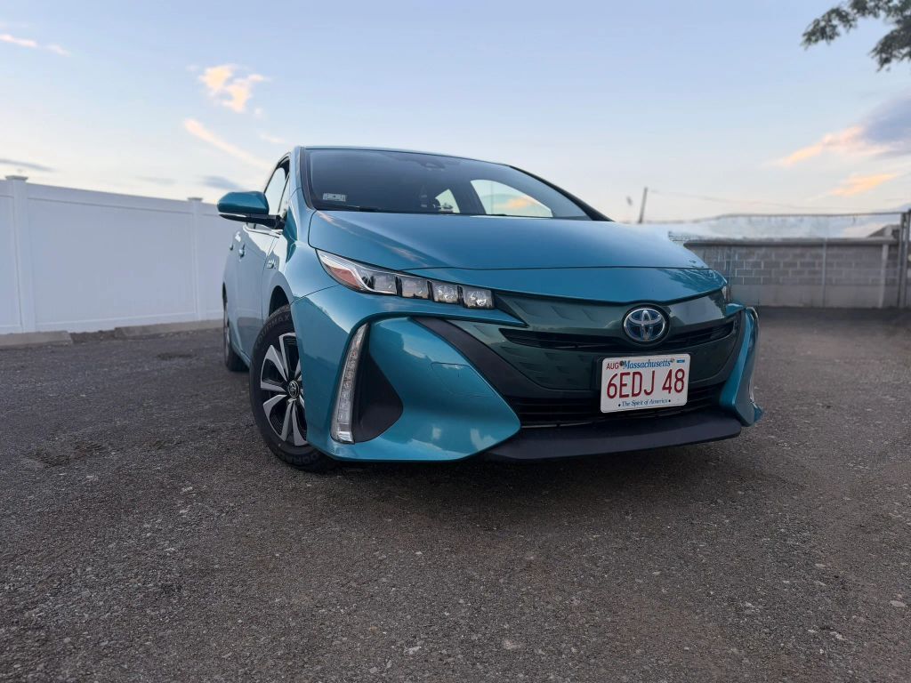 2017 TOYOTA Prius
