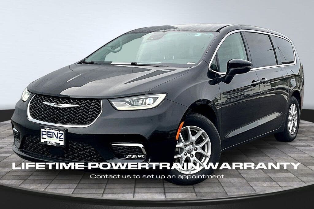 2023 CHRYSLER Pacifica