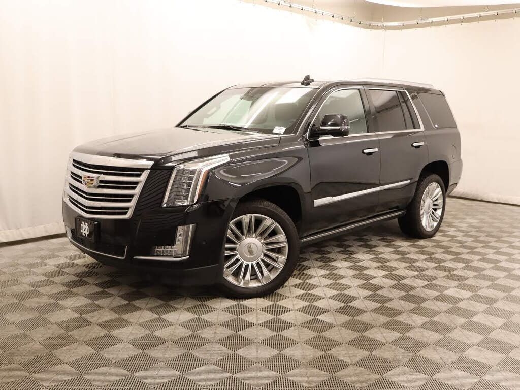 2017 CADILLAC Escalade