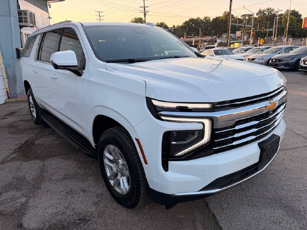 2025 CHEVROLET Suburban