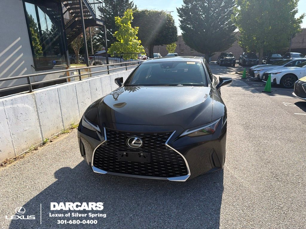 2022 LEXUS IS