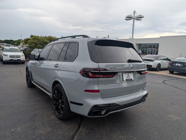 2024 BMW X7