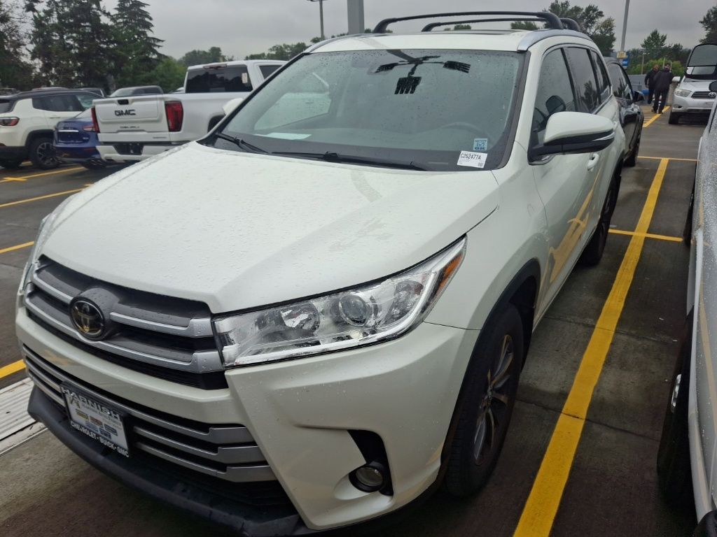 2018 TOYOTA Highlander