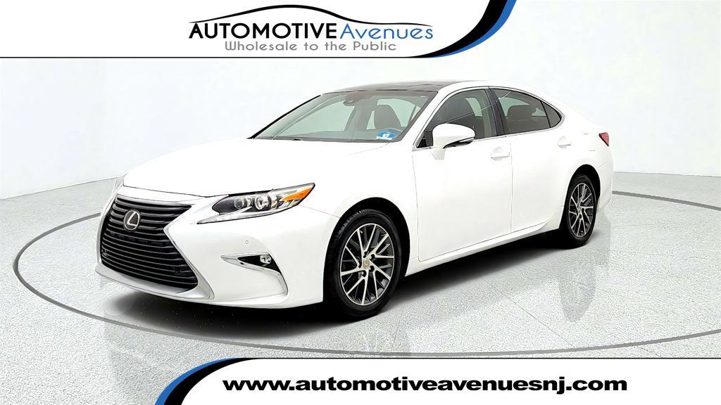 2018 LEXUS ES