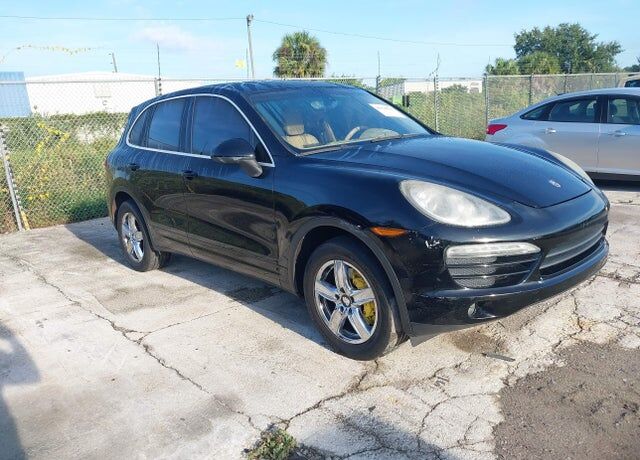 2012 PORSCHE Cayenne