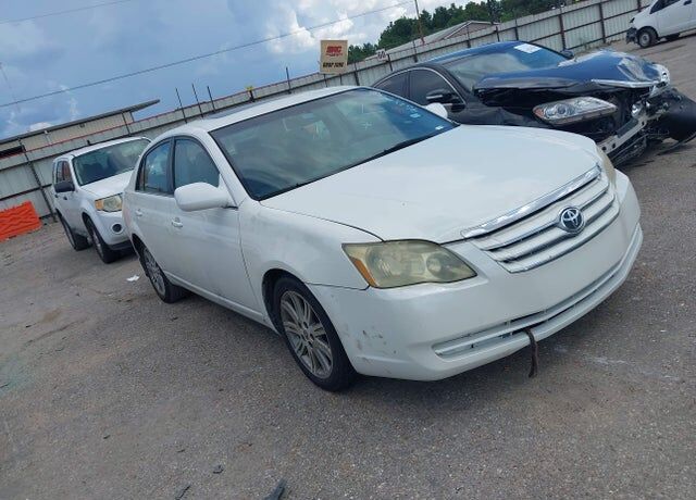 2006 TOYOTA Avalon