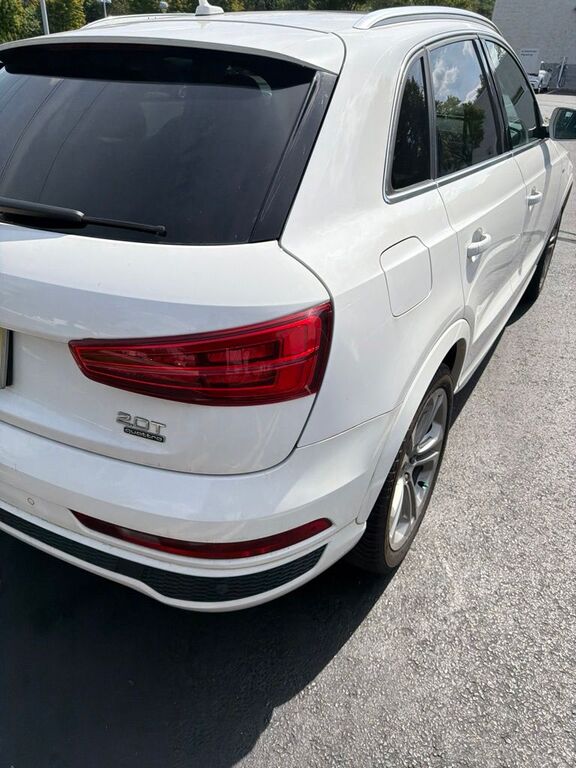 2016 AUDI Q3