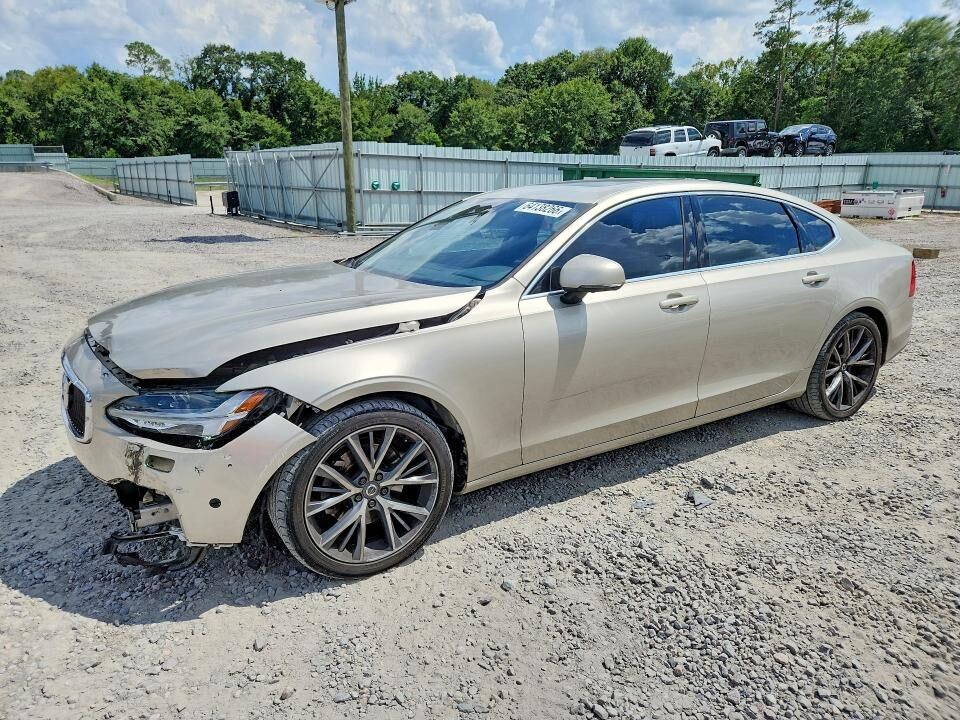 2018 VOLVO S90