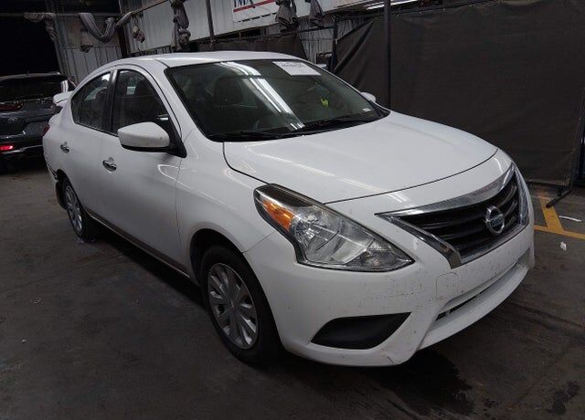 2016 NISSAN Versa