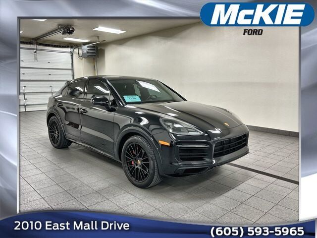 2022 PORSCHE Cayenne