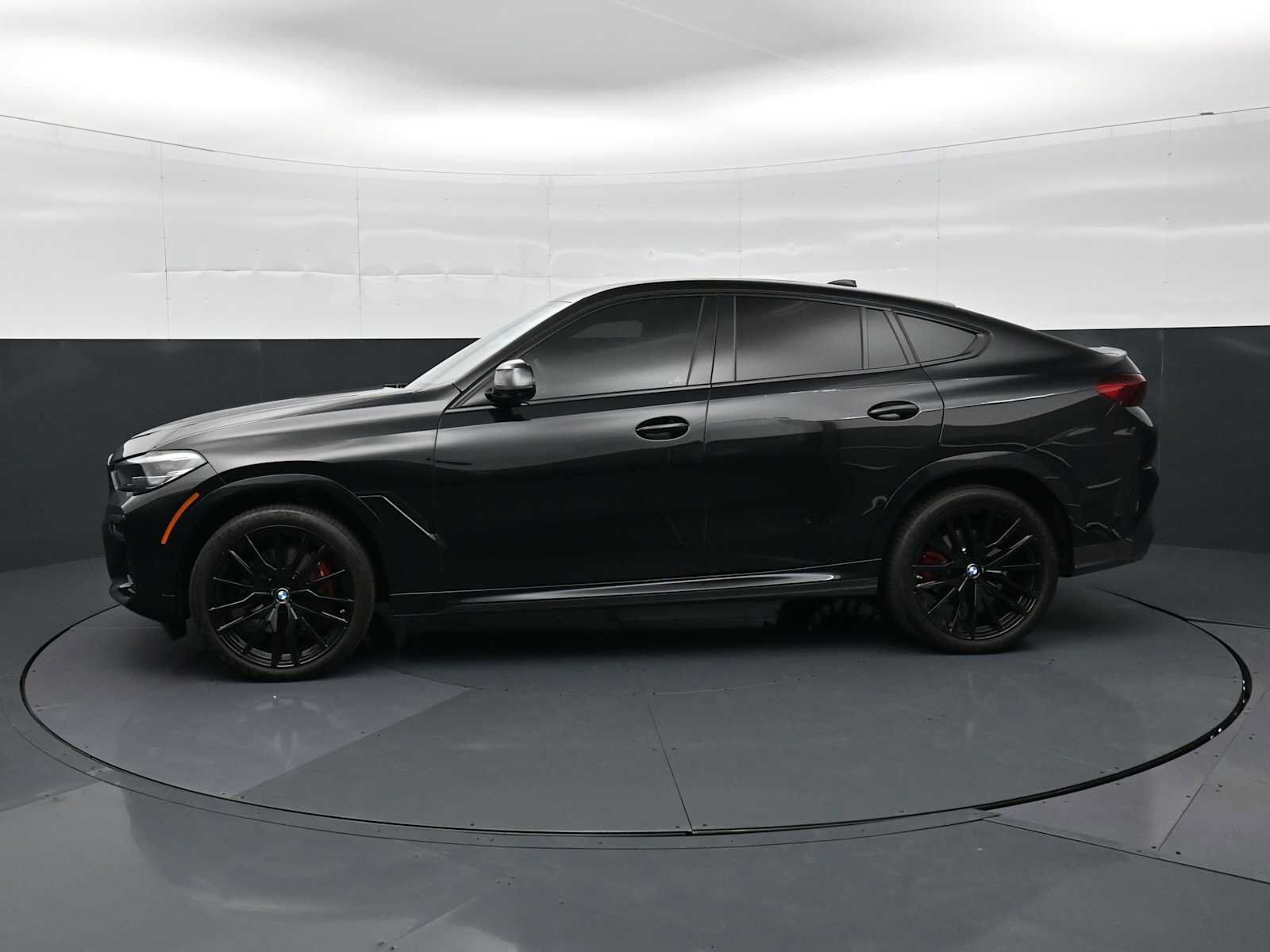 2022 BMW X6