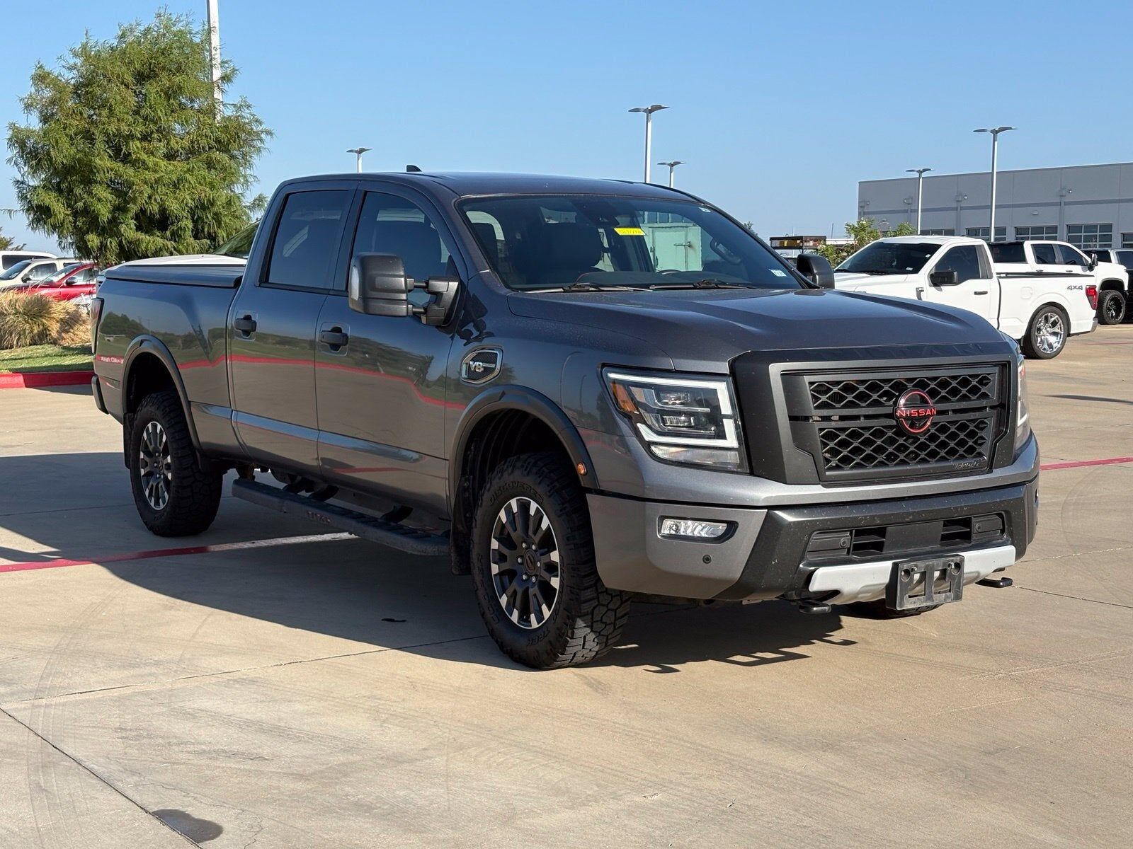 2024 NISSAN Titan