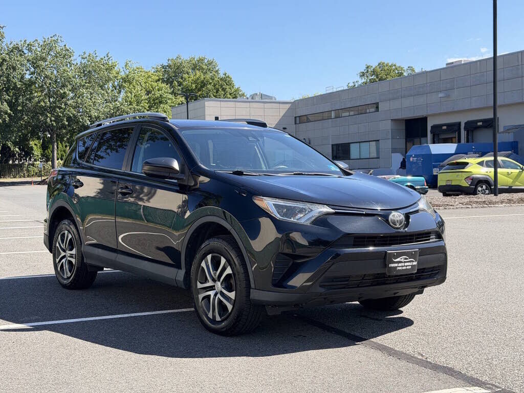 2017 TOYOTA RAV4