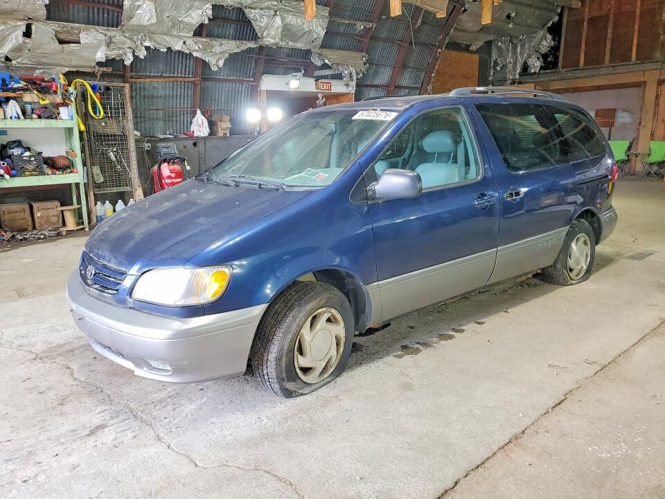 2002 TOYOTA Sienna