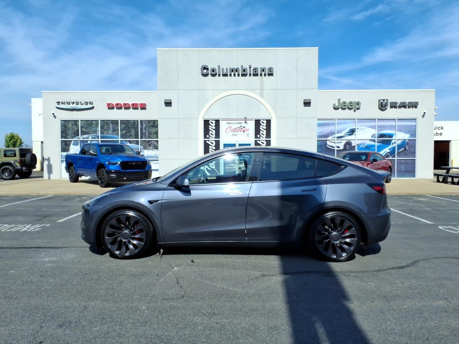 2023 TESLA Model Y