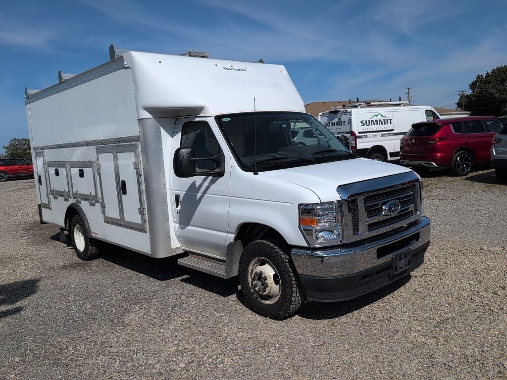 2024 FORD E-350